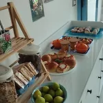 Alojamento de Acomodação e Pequeno-almoço Tramonti D'alba